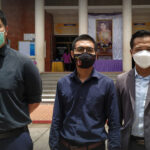 ฟ้องแล้ว “โตโต้” กรณีป้ายวิจารณ์ผูกขาดวัคซีนผุดที่กาฬสินธุ์ อ้างผิด 112 ก่อนศาลให้ประกัน – ให้ถอด EM ชี้ไม่มีพฤติการณ์หลบหนี